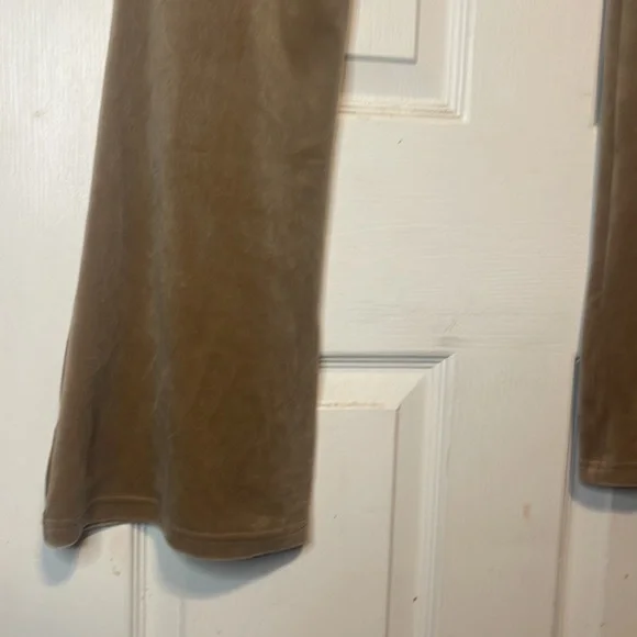 HOLLISTER - Picture 3 of 5